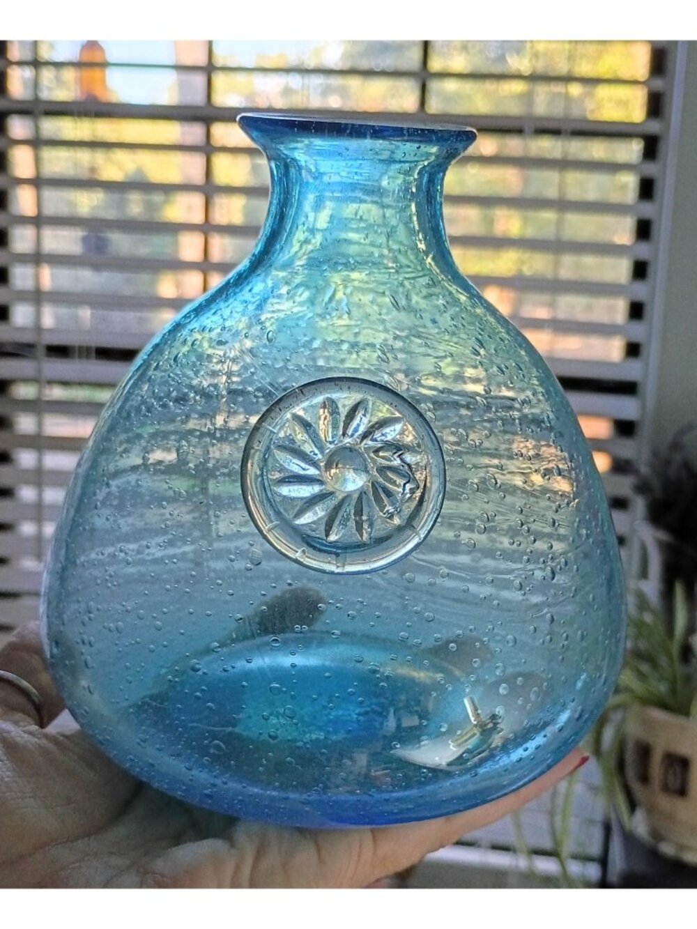 Hand Blown Seed Bubble Glass Bulbous Bud Vase 5.75 Blue Flower Medallion Coastal